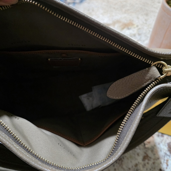 *New Coach Cary Pebbled Leather Shoulder Bag*** Charms Are Not Included** - Picture 4 of 9